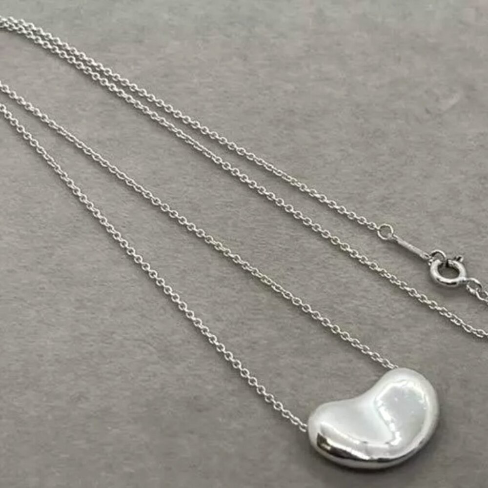 Tiffany & Co. Elsa Peretti Bean Pendant